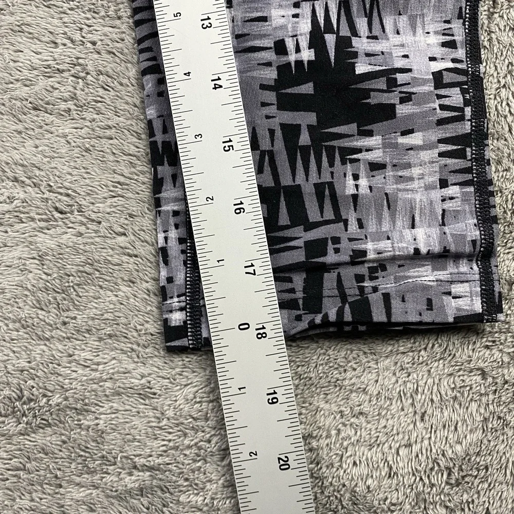 Lou & Grey Leggings Womens Small Geometric‎ Black Gray Workout Crop Stretch Mesh
